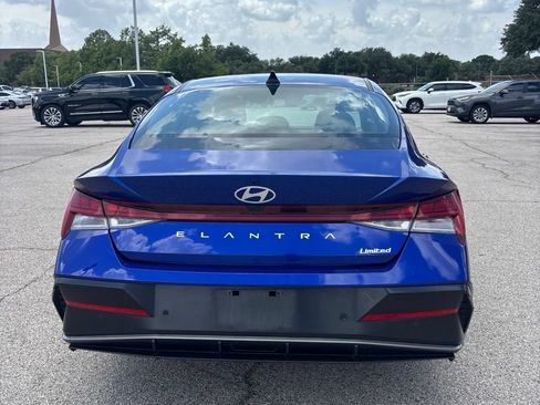 Used 2024 Hyundai Elantra Limited FWD image 5