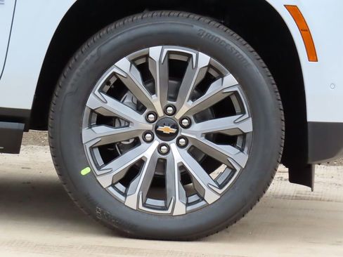 New 2026 Chevrolet Tahoe High Country AWD/4WD image 17