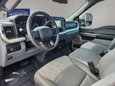 Used 2025 Ford F350 XLT AWD/4WD image 11