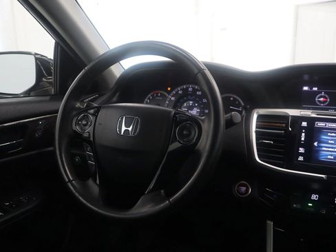 Used 2017 Honda Accord EX-L image 25
