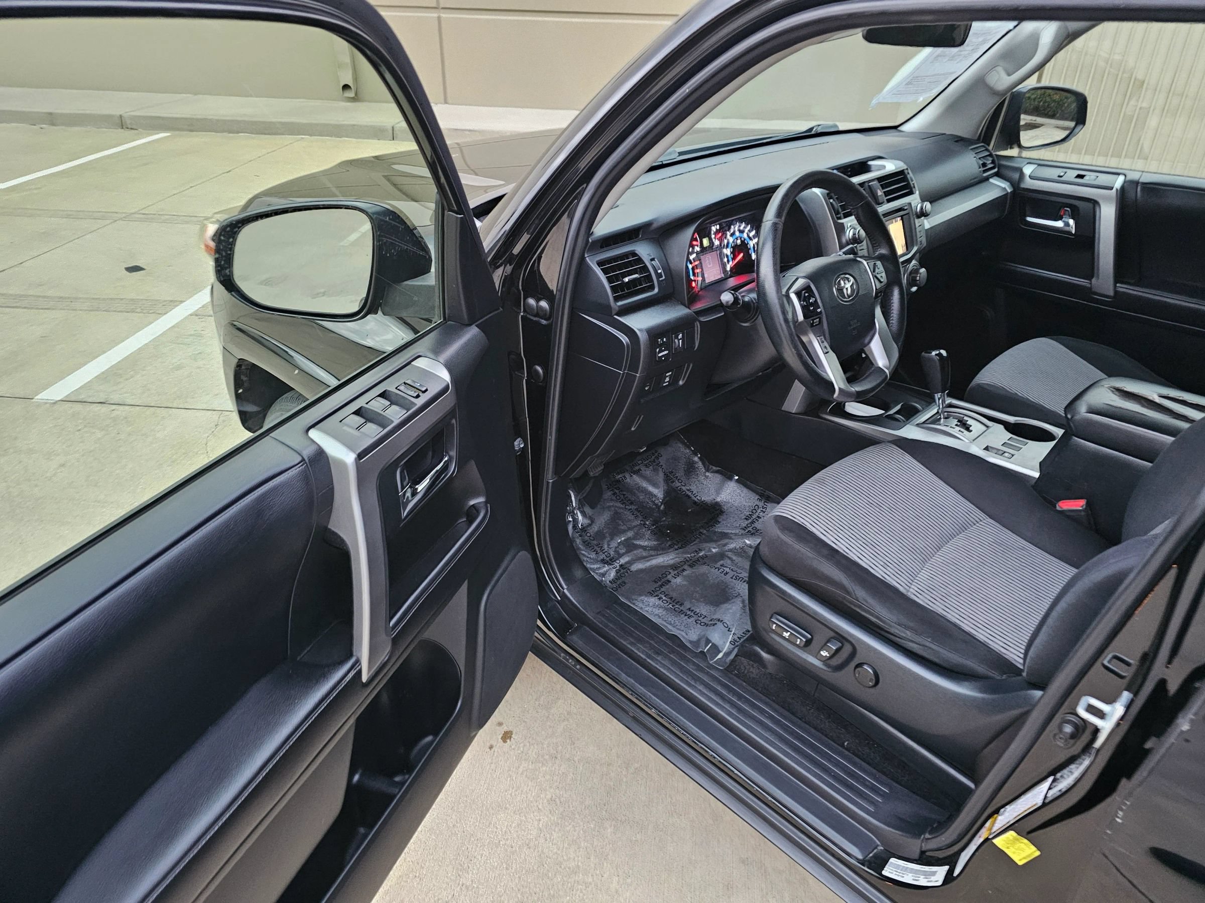 Used 2017 Toyota 4Runner SR5 RWD image 9