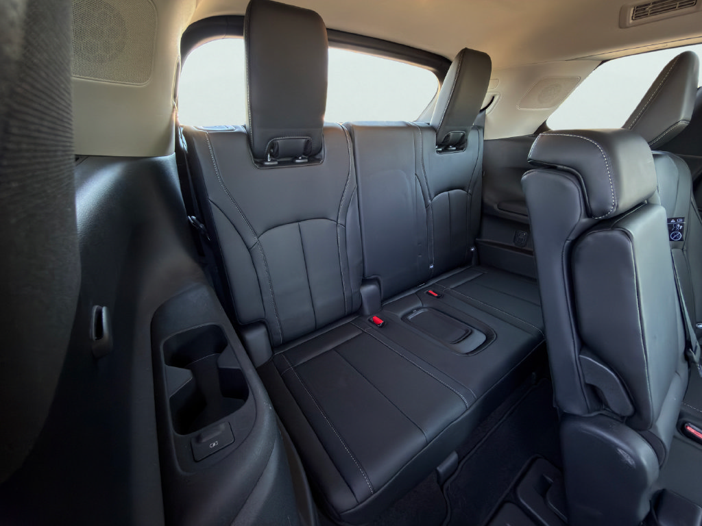 Used 2023 INFINITI QX60 Luxe AWD/4WD image 30