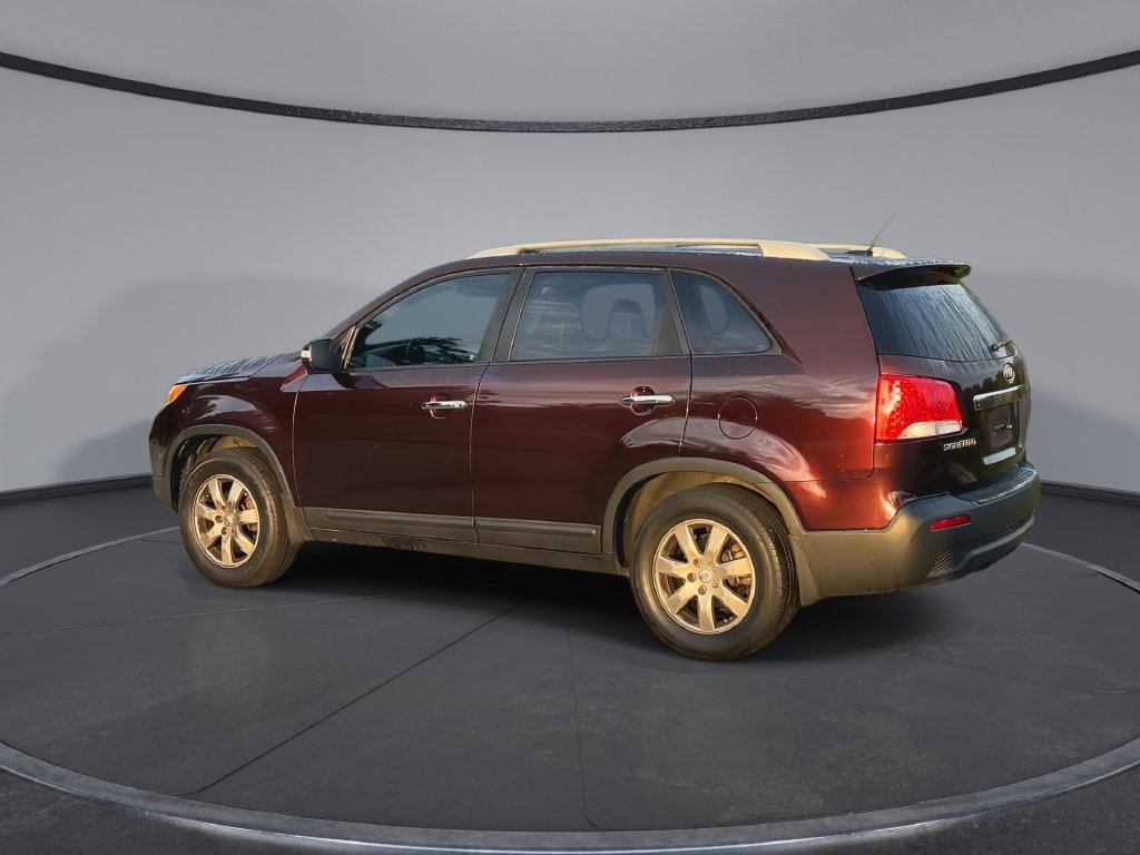 Used 2013 Kia Sorento LX w/ Convenience Pkg FWD image 6