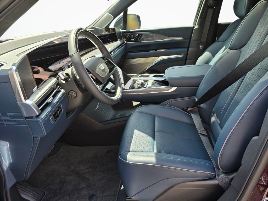 New 2025 Cadillac Escalade IQ Luxury 2 AWD/4WD image 25