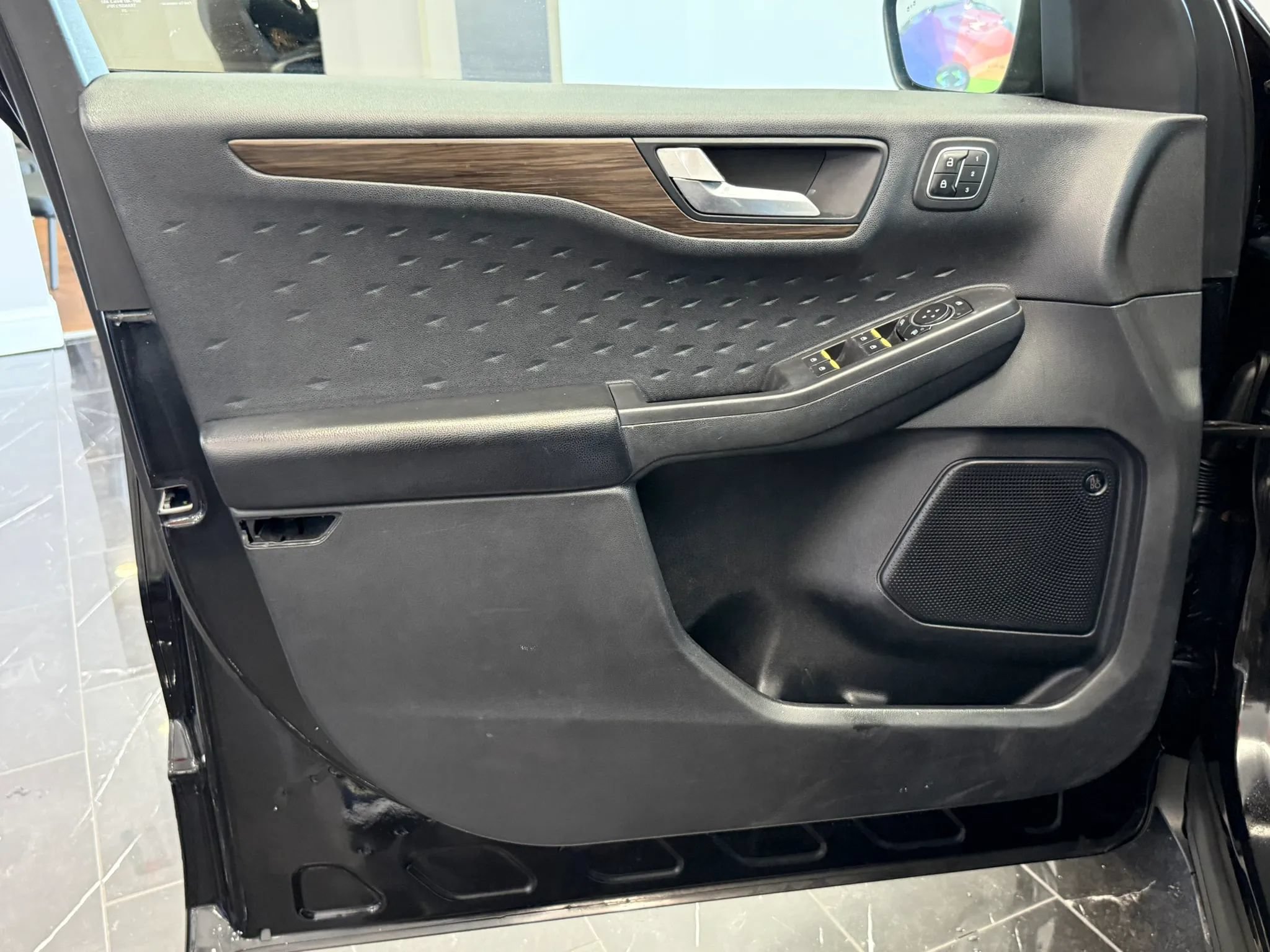 Used 2020 Ford Escape Titanium AWD/4WD image 7