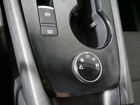 Used 2021 Nissan Rogue S image 30