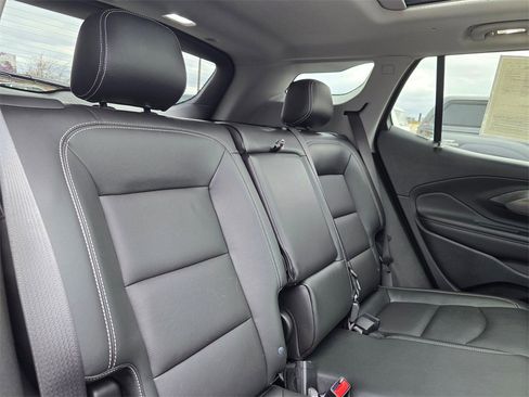 Used 2022 GMC Terrain SLT w/ Infotainment Package II image 14