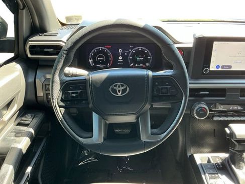 Used 2025 Toyota Tacoma TRD Off-Road AWD/4WD image 13