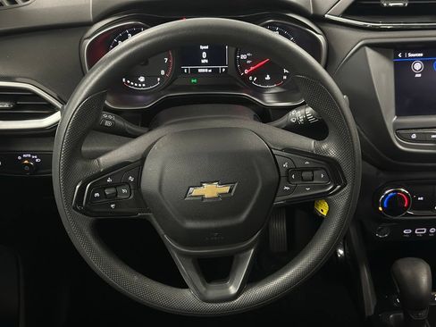 Used 2023 Chevrolet TrailBlazer LS FWD image 5