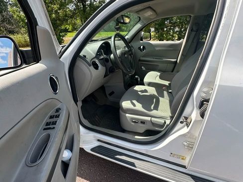 Used 2010 Chevrolet HHR LT w/ LT Preferred Equipment Group image 18