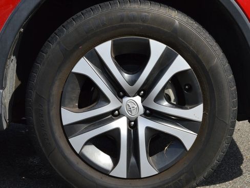 Used 2017 Toyota RAV4 LE w/ Carpet Mat Package image 8