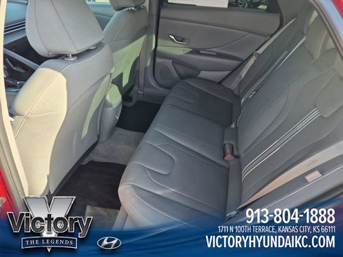 Used 2024 Hyundai Elantra SEL FWD image 26