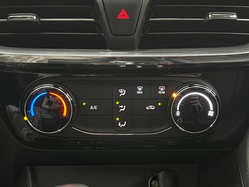 Used 2025 Buick Encore GX Sport Touring w/ Advanced Technology Package FWD image 23