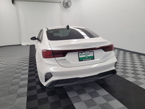 Used 2022 Kia Forte LXS image 6