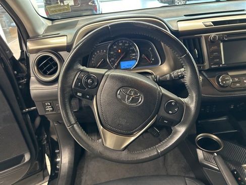 Used 2014 Toyota RAV4 Limited image 15