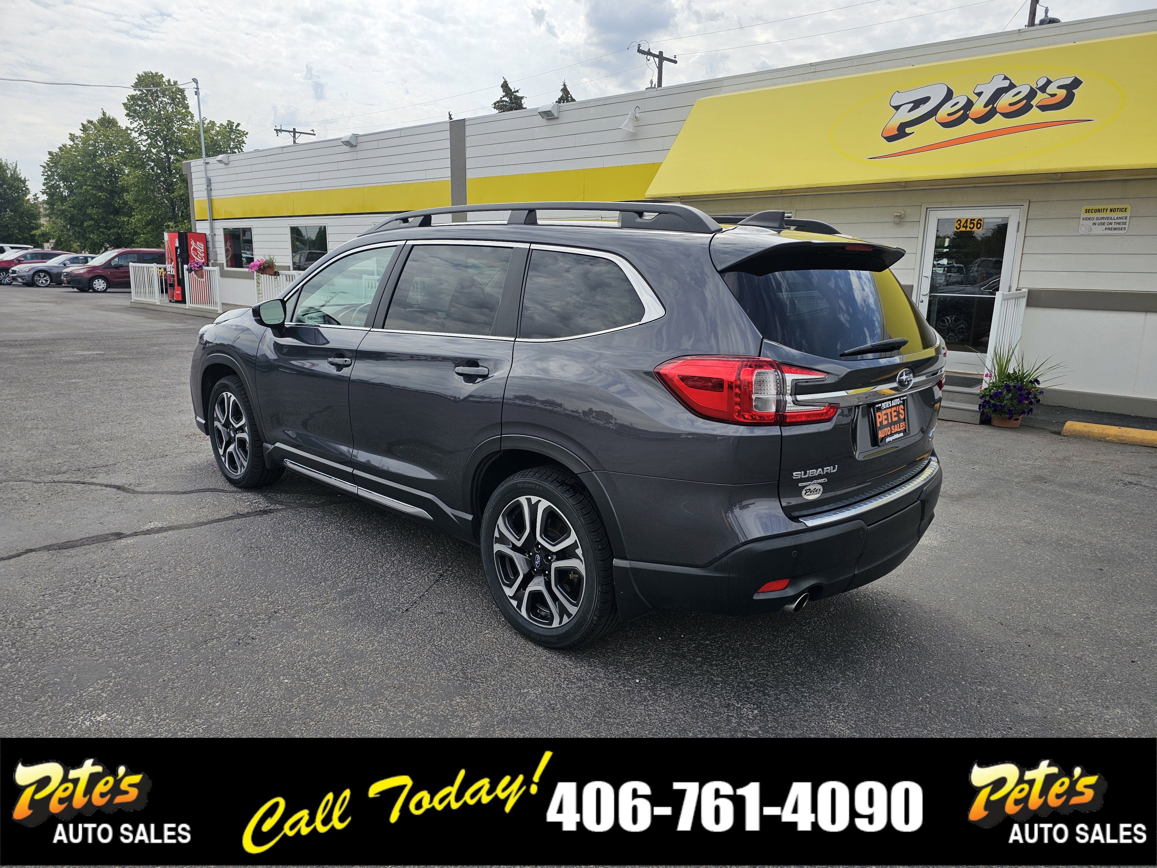 Used 2024 Subaru Ascent Limited AWD/4WD image 2