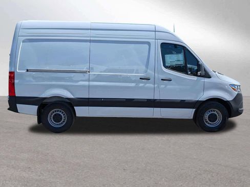 New 2025 Mercedes-Benz Sprinter 2500 image 6