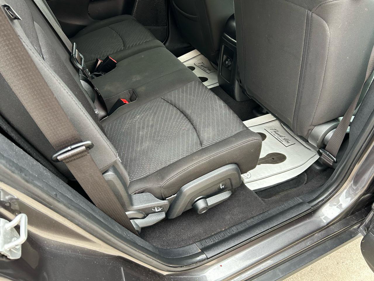 Used 2018 Dodge Journey SE FWD image 11