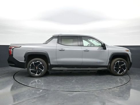 New 2026 Chevrolet Silverado EV LT AWD/4WD image 11