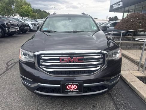 Used 2018 GMC Acadia SLT AWD/4WD image 2