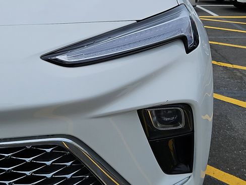 Certified 2025 Buick Encore GX Avenir w/ Avenir Technology Package FWD image 9