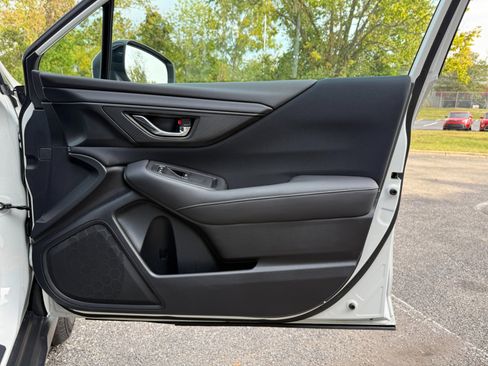 Used 2022 Subaru Outback Premium image 23