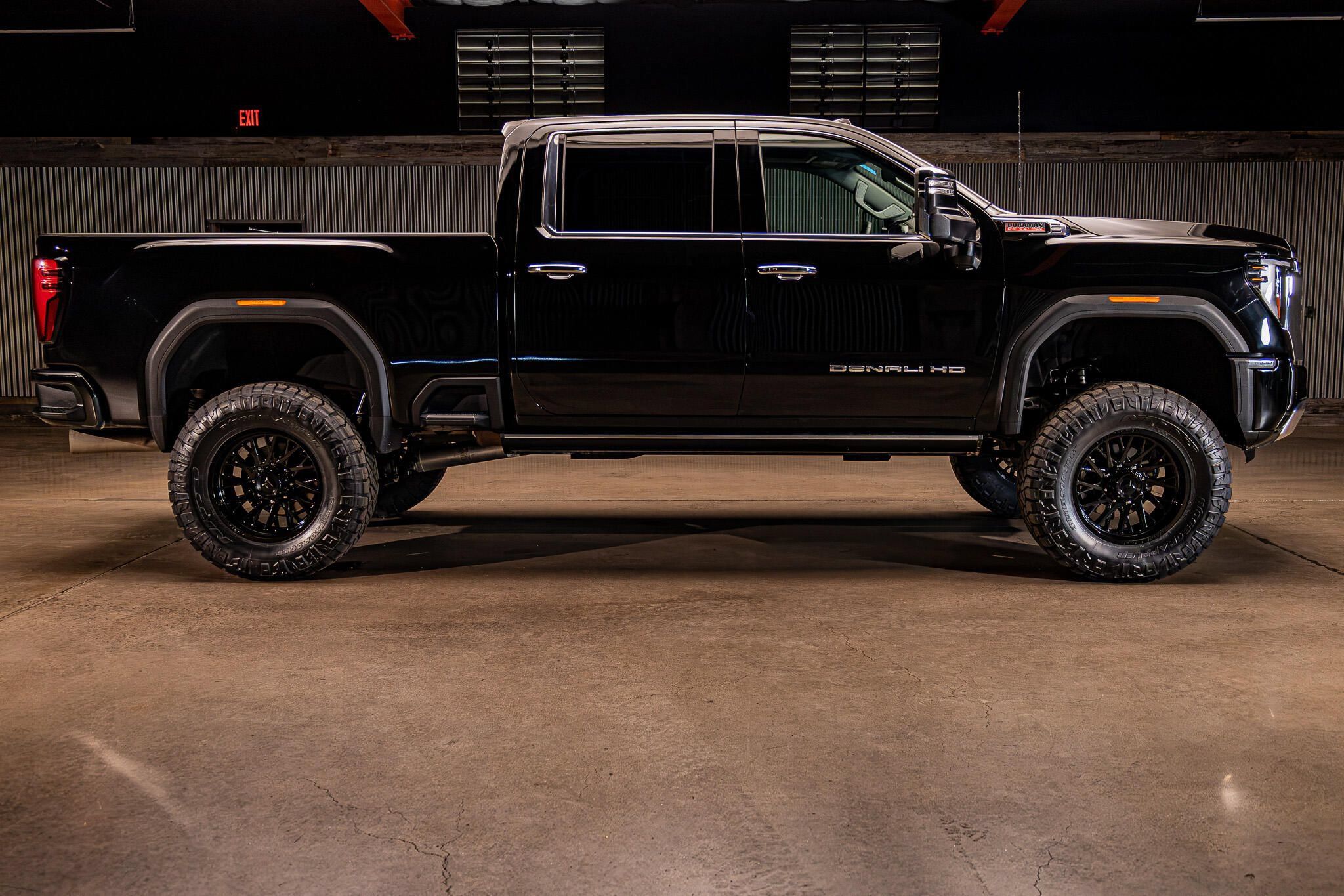 Used 2026 GMC Sierra 3500 Denali w/ Denali Reserve Package AWD/4WD image 11