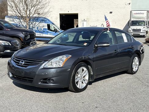 Used 2012 Nissan Altima 3.5 SR image 5