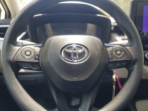 Certified 2025 Toyota Corolla LE FWD image 19