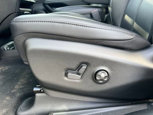 New 2026 Chrysler Pacifica Select image 10