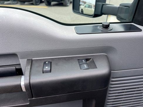 Used 2014 Ford F550 4x4 Regular Cab Super Duty image 10