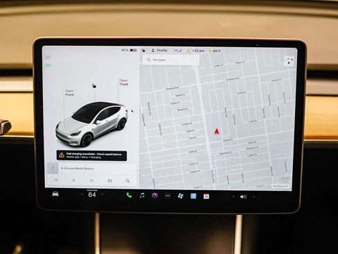 Used 2020 Tesla Model Y Performance image 12