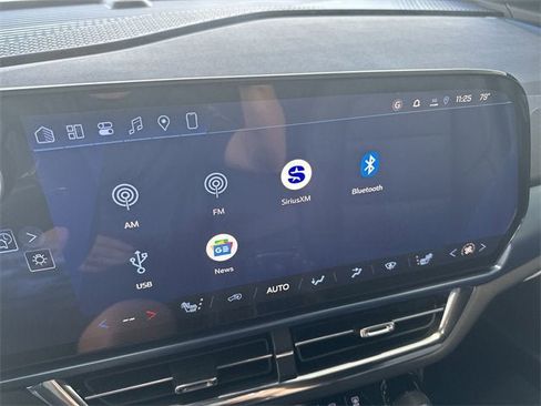 New 2026 Chevrolet Equinox EV LT image 12