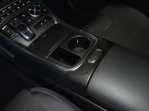 Used 2023 Hyundai Santa Fe SEL image 26