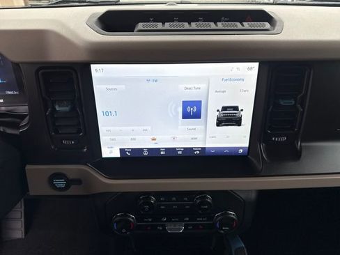 Used 2023 Ford Bronco Wildtrak AWD/4WD image 18