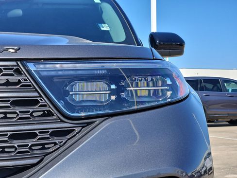 Used 2023 Ford Explorer XLT w/ Equipment Group 202A image 17