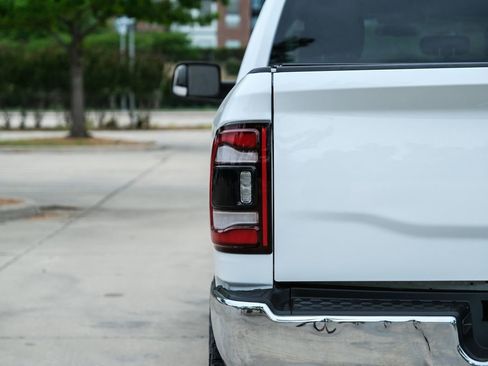 Used 2020 RAM 2500 Tradesman w/ Chrome Appearance Group image 19