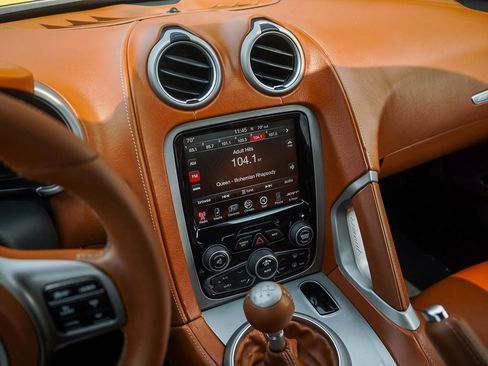 Used 2013 SRT Viper GTS w/ GTS Laguna Interior Pkg RWD image 38