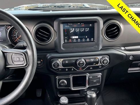 Used 2022 Jeep Wrangler Unlimited Sport AWD/4WD image 6