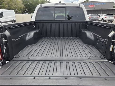 Used 2023 Toyota Tacoma SR5 RWD image 9