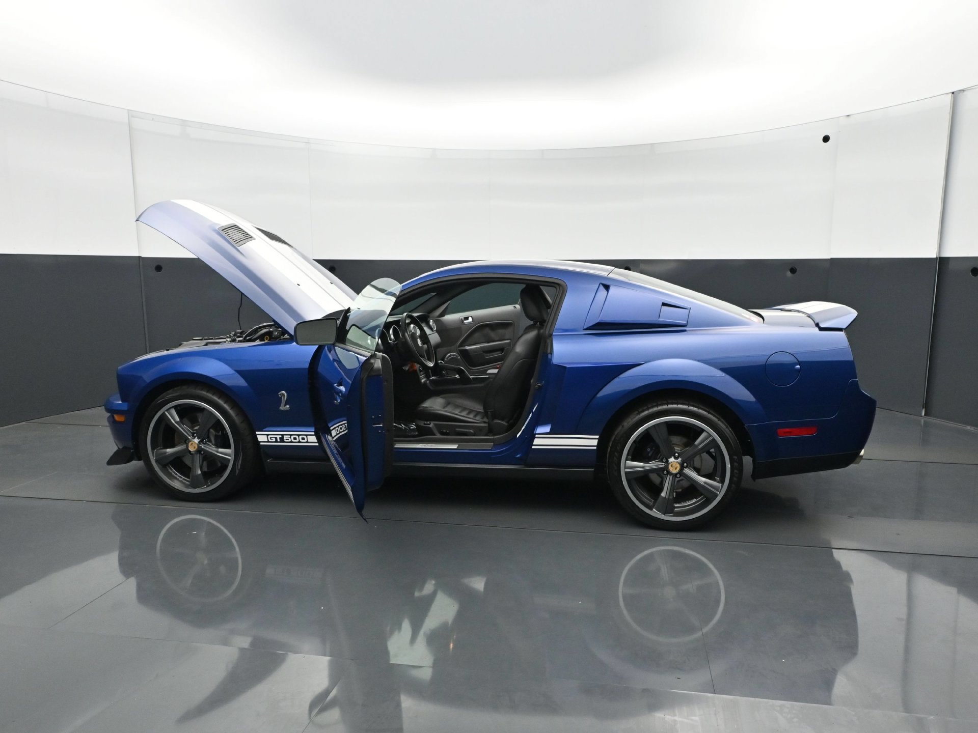 Used 2007 Ford Mustang Shelby GT500 RWD image 29