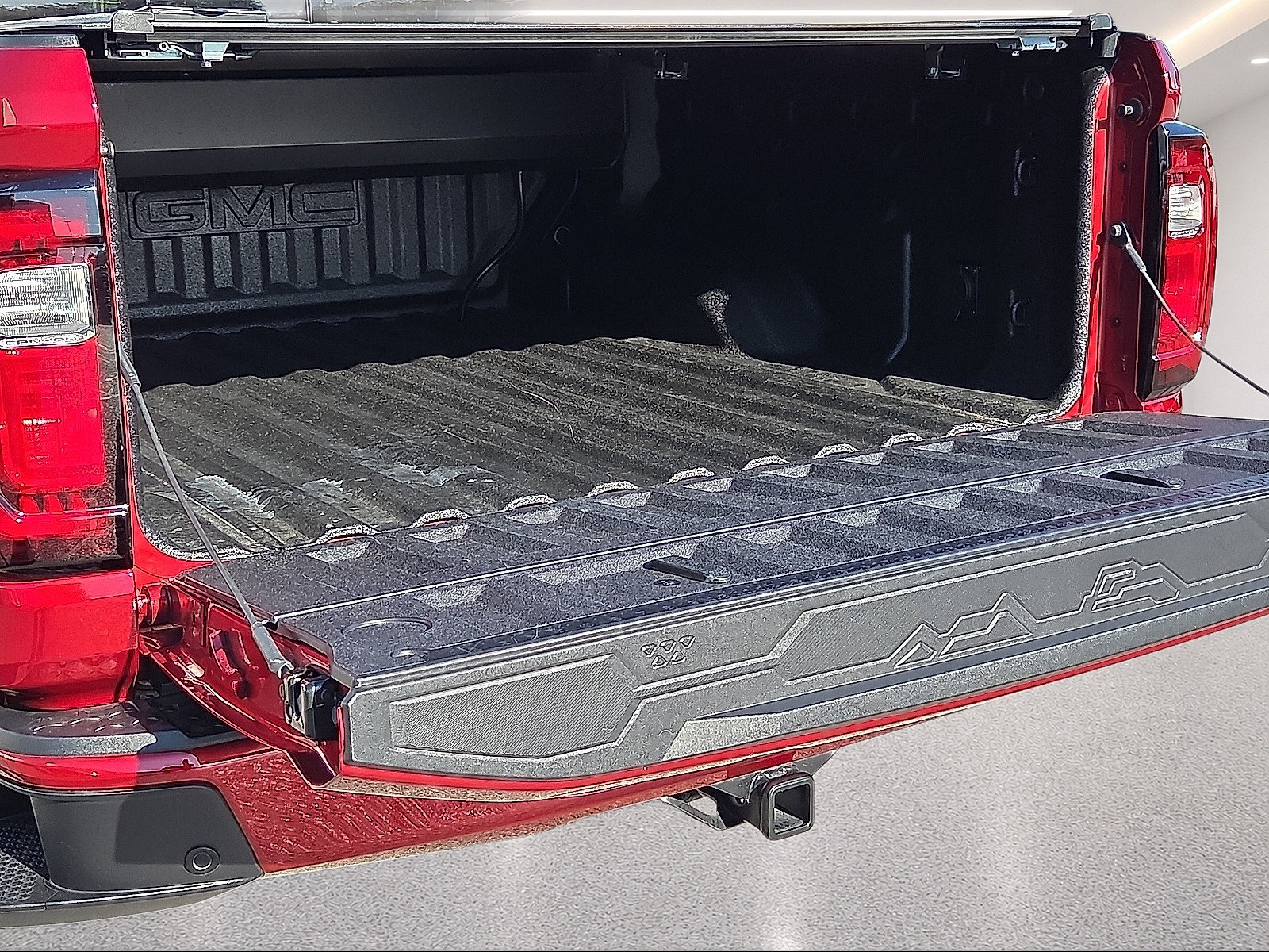 Used 2026 GMC Canyon Denali AWD/4WD image 18