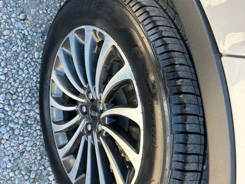 Used 2022 Lincoln Aviator Reserve w/ Equipment Group 201A image 39