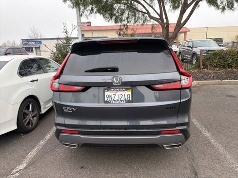 Used 2025 Honda CR-V Sport image 10
