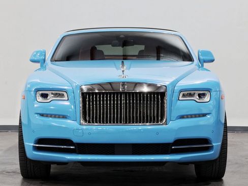 Used 2017 Rolls-Royce Dawn image 4