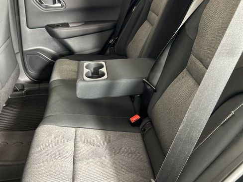 Used 2025 Nissan Rogue SV FWD image 17