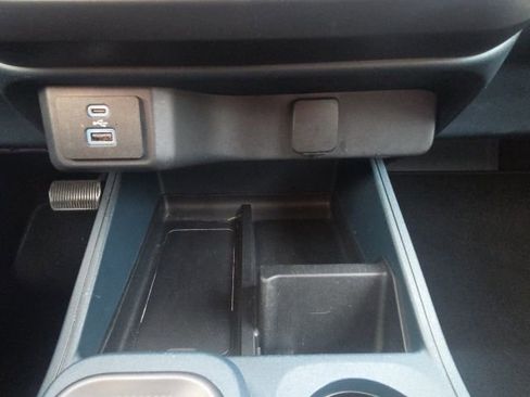 Used 2022 Ford Maverick XL image 29