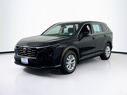 Used 2023 Honda CR-V LX image 1