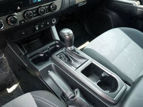 Used 2023 Toyota Tacoma TRD Sport AWD/4WD image 28