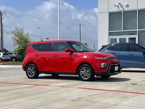 Used 2022 Kia Soul LX FWD image 6